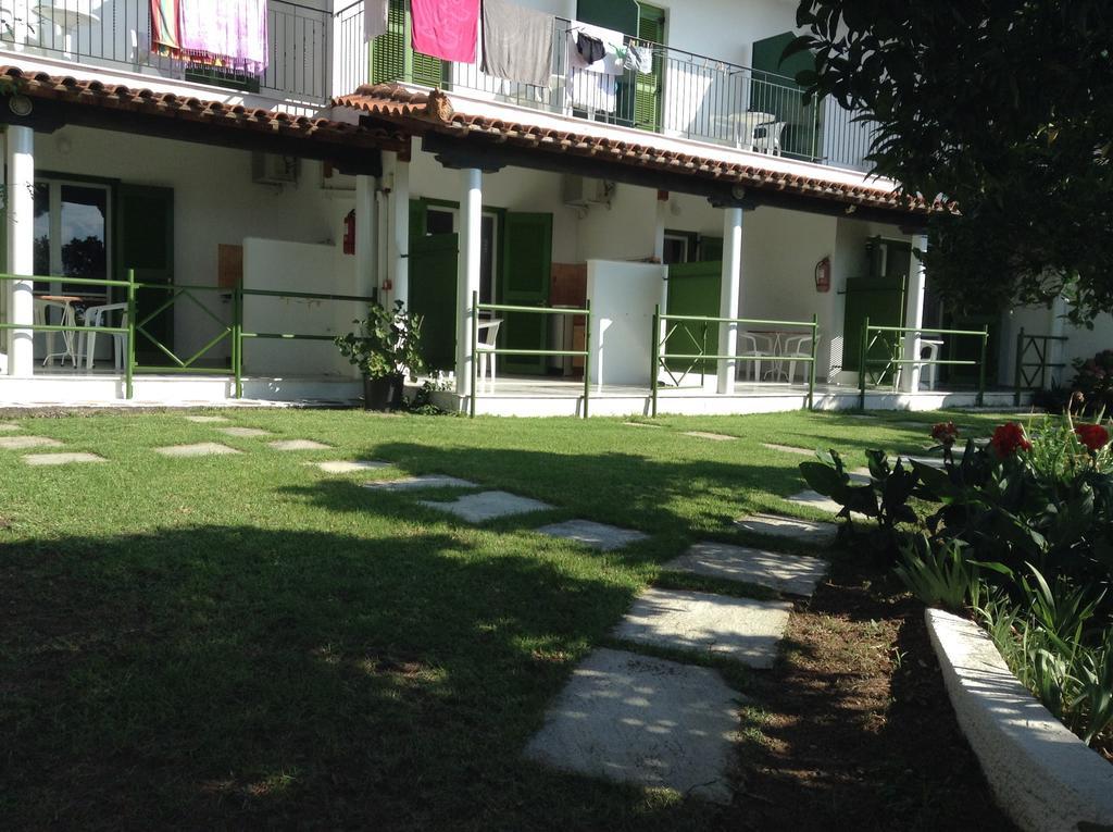 Villa Yiannis (Adults Only) Megali Ammos  Buitenkant foto