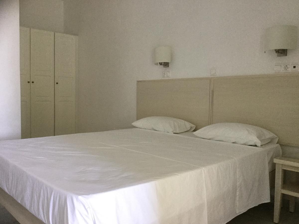 Villa Yiannis (Adults Only) Megali Ammos  Buitenkant foto