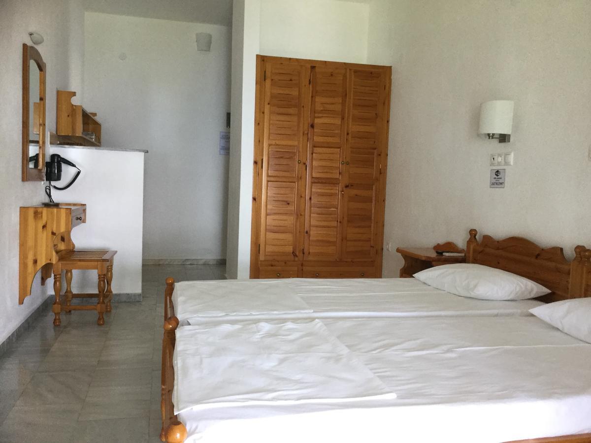 Villa Yiannis (Adults Only) Megali Ammos  Buitenkant foto