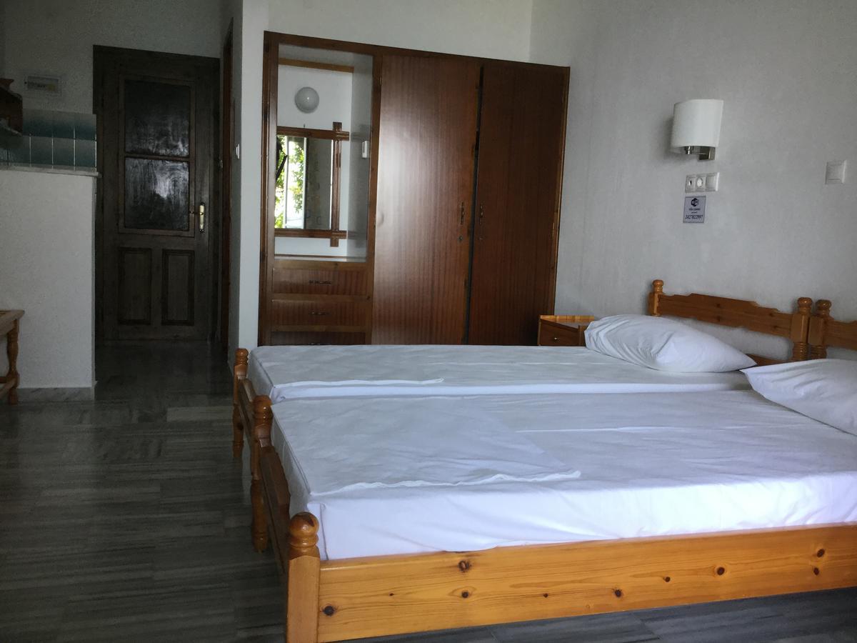 Villa Yiannis (Adults Only) Megali Ammos  Buitenkant foto